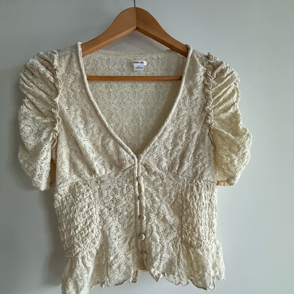 Urban Outfitters Vintage Style Cream Lace Top Small - Picture 1 of 5